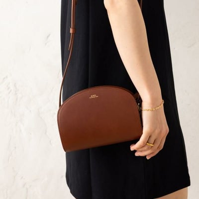 アーペーセー ショルダーバッグ ブラウン レディース APC A.P.C. PXAWV 