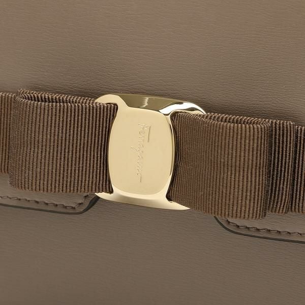 サルヴァトーレフェラガモ ショルダーバッグ ヴァラ グレー レディース Salvatore Ferragamo 21I284 0741063 詳細画像