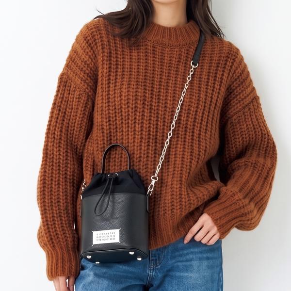 メゾンマルジェラ ショルダーバッグ ハンドバッグ 2WAY バケットバッグ ブラック レディース Maison Margiela S61WG0035 P4348 T8013