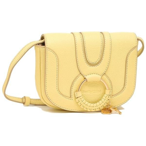 正規品 フェラガモ ヴァラ レザーショルダーバッグ FERRAGAMO（フェラガモ） ヴァラ ショルダーバッグ ブラック ゴールド