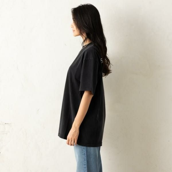 BALENCIAGA - 黒いスーツのインナーとしてもピッタリなバレンシアガのブラックTシャツ レディース バレンシアガ Tシャツ カットソー ブラック レディース BALENCIAGA