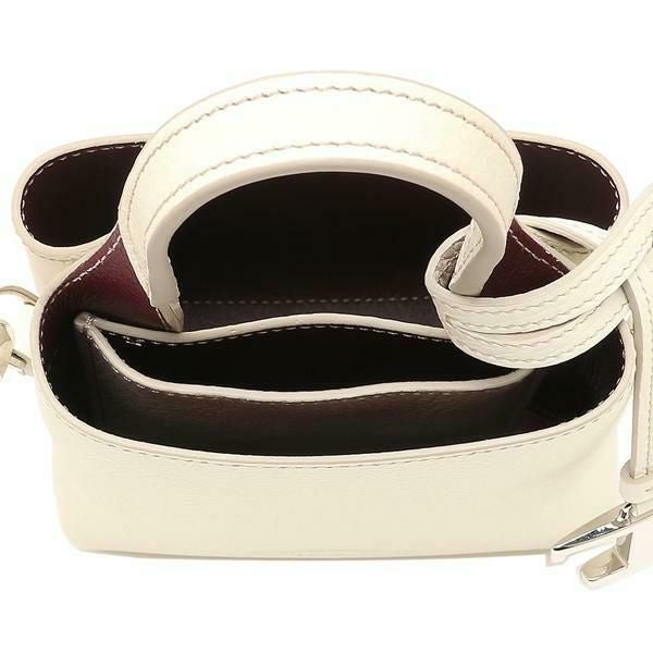 トッズ TOD'S バッグ 2WAYショルダーバッグ XBWTSAE9200 白 TOD'S（トッズ） バッグ 2WAYハンド/ショルダーバッグ APA MICRO BAG