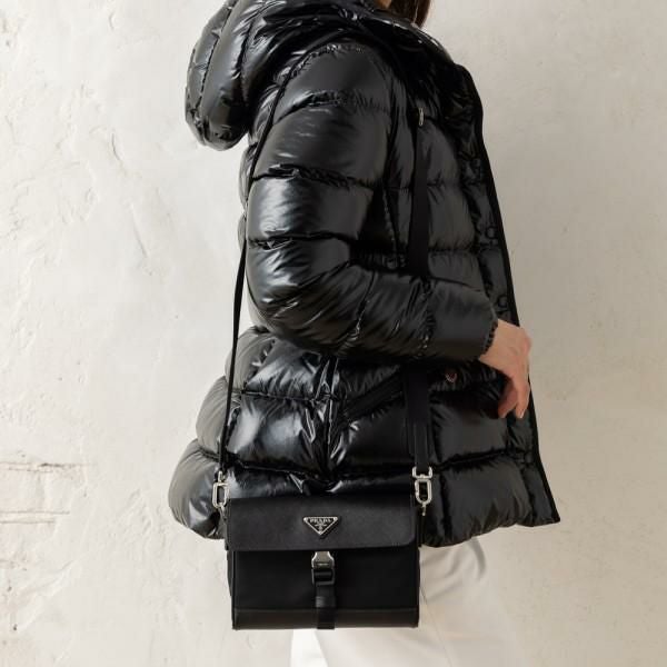 PRADA ブラック ボディバッグ Prada メンズブラックレザークロスボディバッグ () IFCHIC.COM