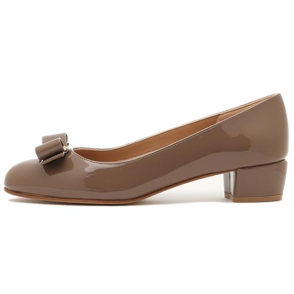 フェラガモ パンプス ヴァラ ブラウン レディース Salvatore Ferragamo