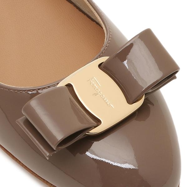 フェラガモ パンプス ヴァラ ブラウン レディース Salvatore Ferragamo