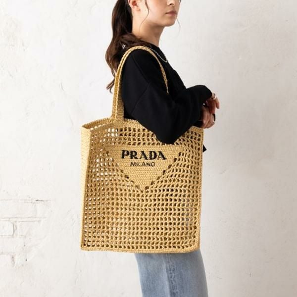 【歳末セール中‼︎】PRADA ベージュ トートバッグ 中古・古着通販】PRADA (プラダ) レザー トートバッグ ピンクベージュ