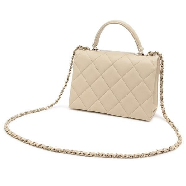 CHANEL ボディバッグ ベージュ・ネイビー シャネル ハンドバッグ ショルダーバッグ マトラッセ CCロゴ ベージュ