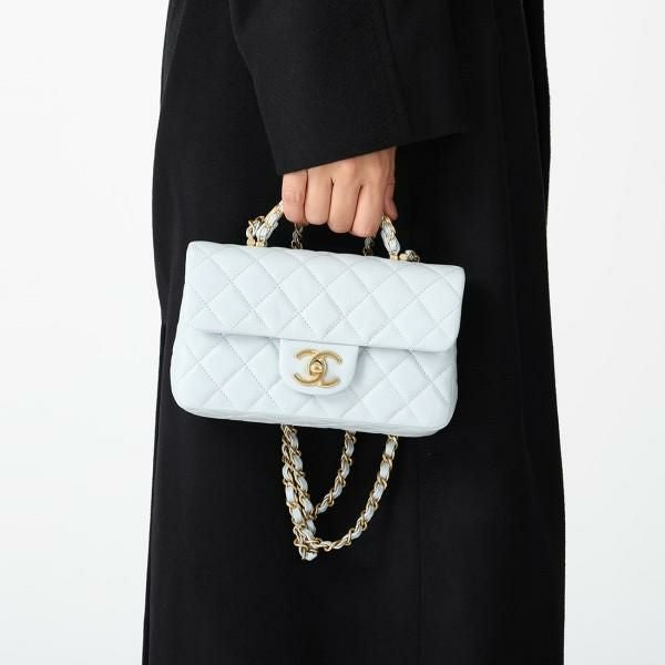 CHANEL アイボリー ミニバッグ ミニ フラップ バッグ、グレインド カーフスキン、ライトベージュ